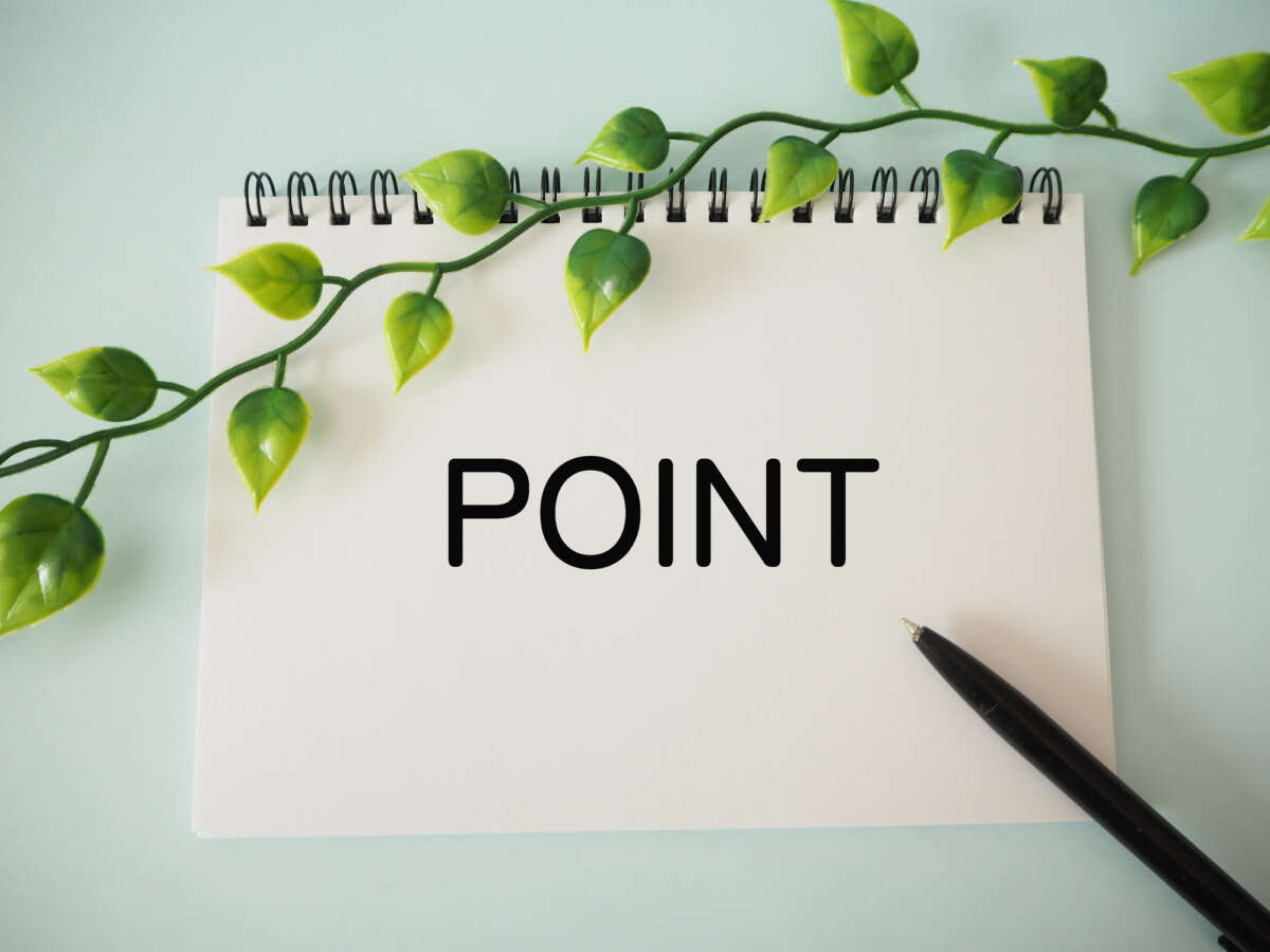 POINTと書かれた紙とペン